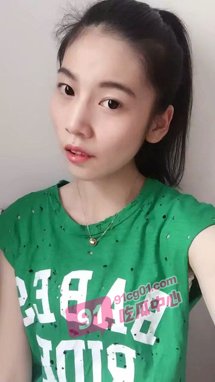 原来女人是这样洗澡的～江西九江市商场柜姐韩雨嘉 遭男友偷拍洗澡 供瓜友们欣赏！
