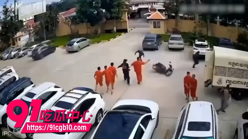 柬埔寨劫囚案现场一女子劫走6名囚犯5 柬埔寨劫囚案现场一女子劫走6名囚犯5