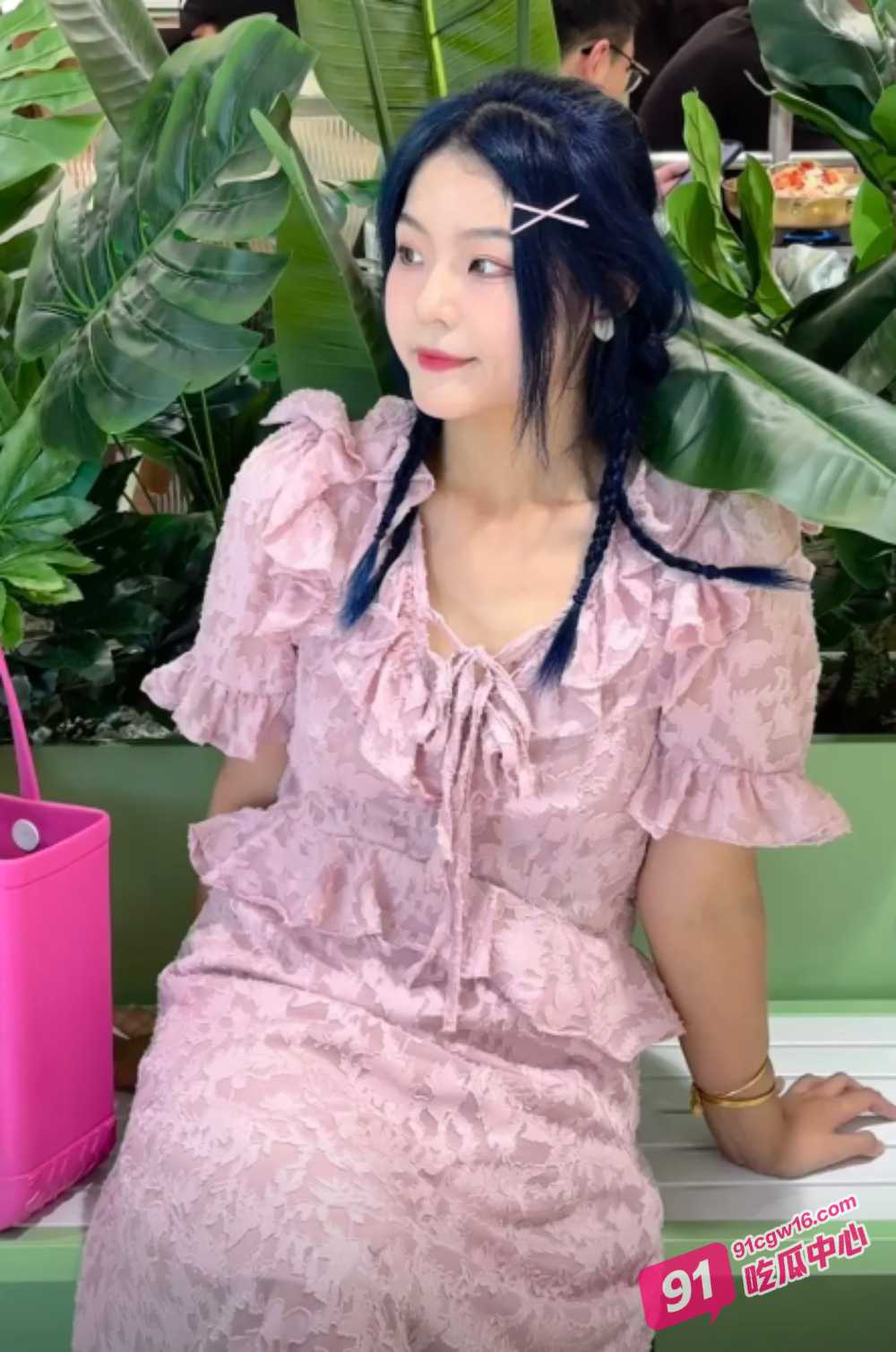 山东青岛丁萱萱表面高冷女神背后骚得一批 被金主包养捆绑调教淫荡至极