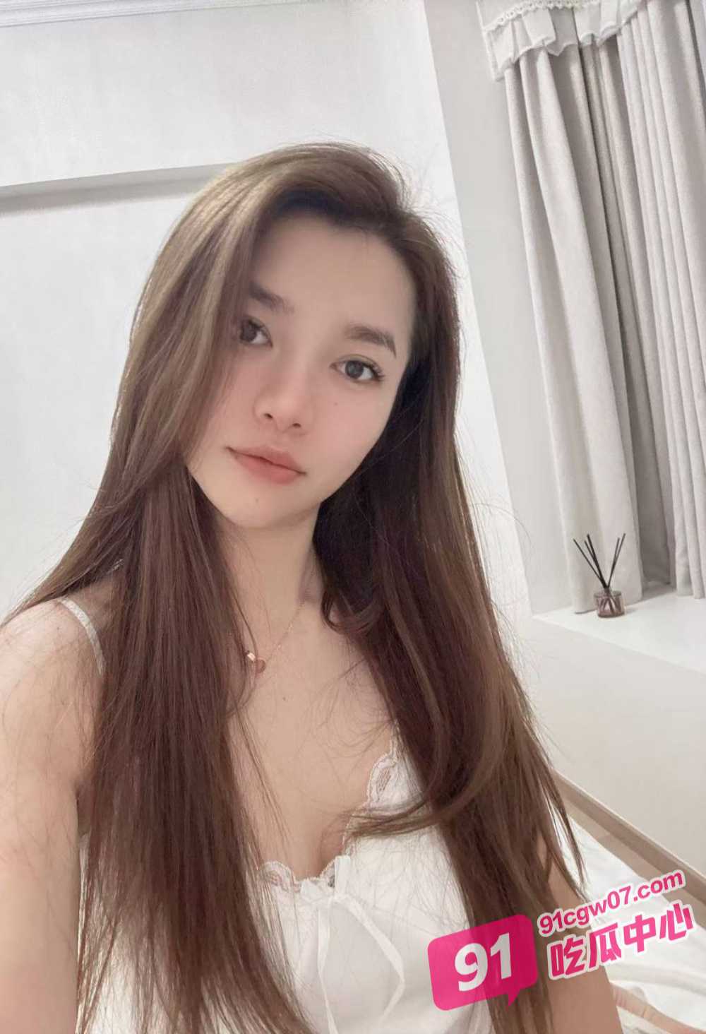 深圳北海粤宴航盛店 巨乳老板娘 陈英梅 为了抢生意竟发裸照勾引老顾客! 配图7