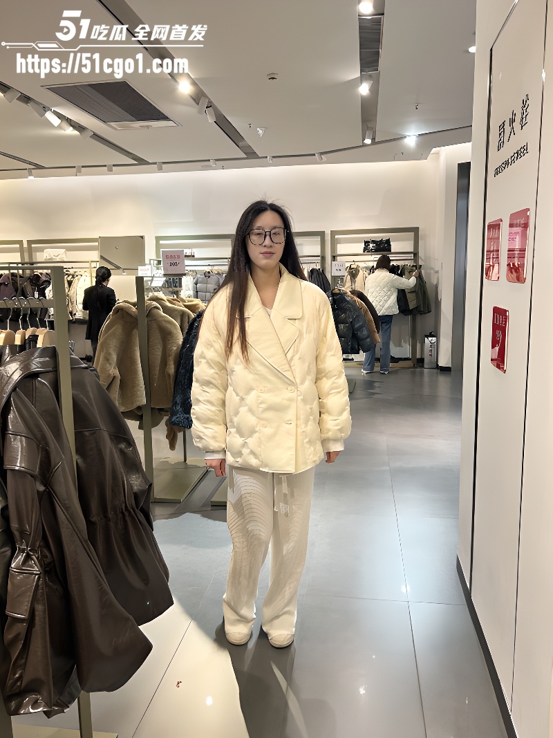 赵艺欣人前人后反差感极大5 赵艺欣人前人后反差感极大5