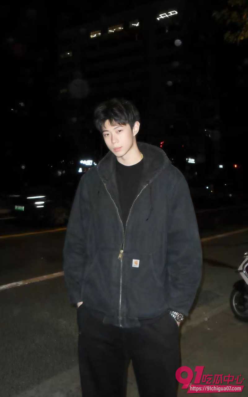 男主一天 出轨拔丝光年24