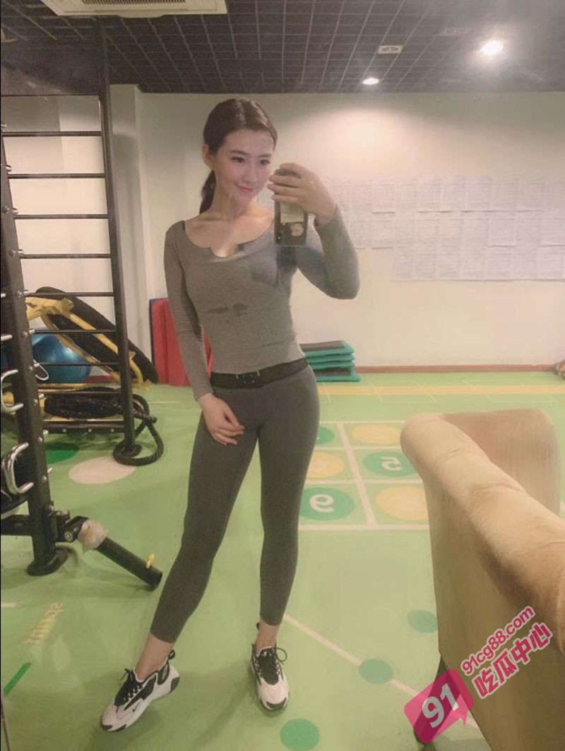 内蒙古包头婚庆公司老板娘 与探探网友约炮视频被泄密曝光 露脸本人无疑 全程高能！！！