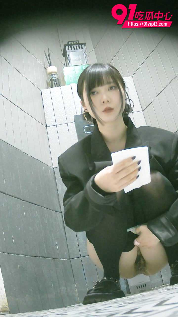 真实偷拍女公厕2