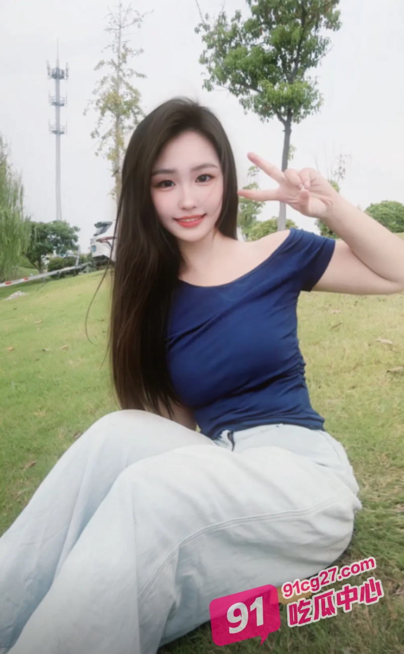 爽死了！高颜值少妇李丽淫趴群交5个巨根大汉 被当成公共厕所轮流塞满泄欲！ 配图2