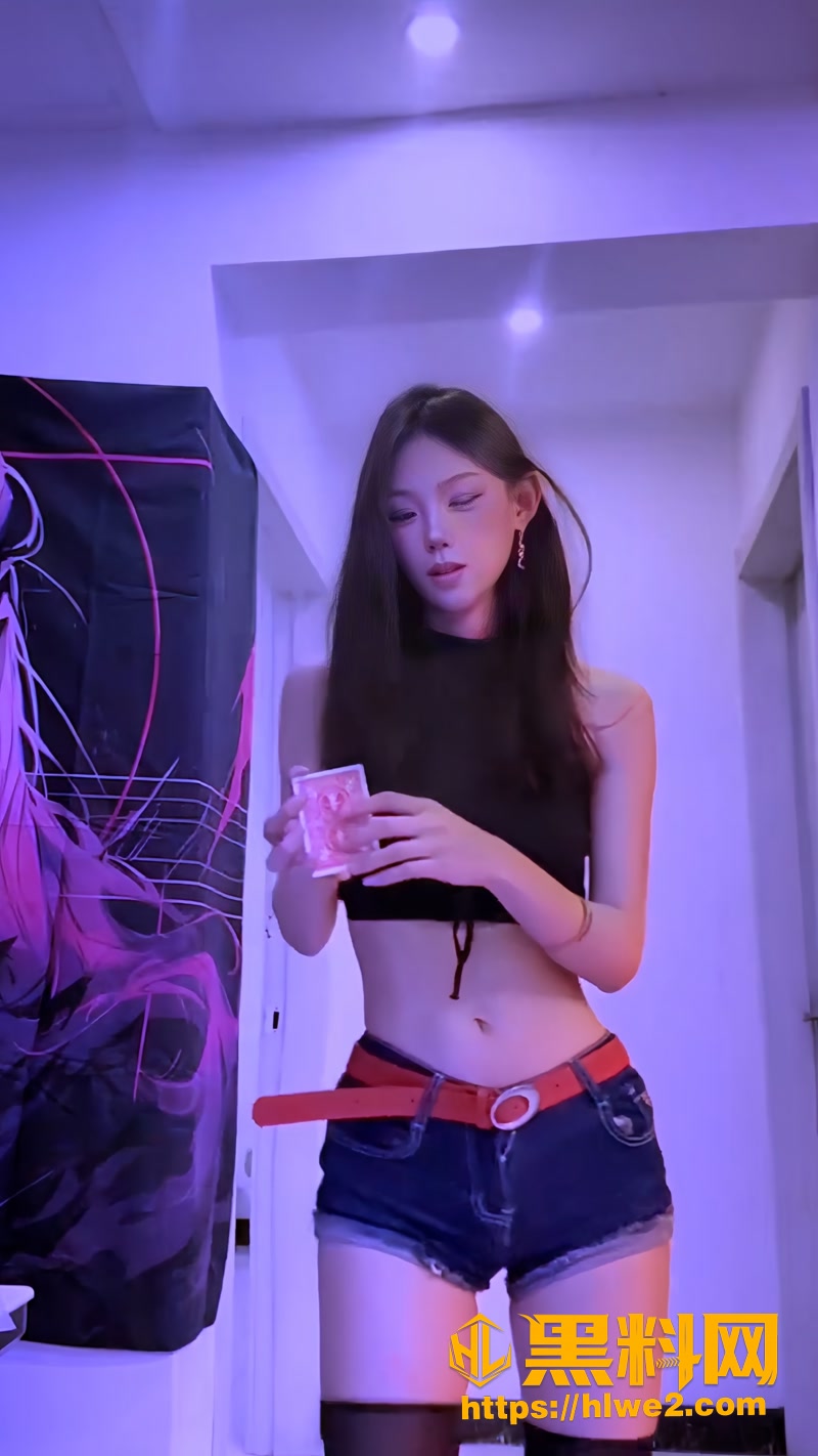 抖音纹身小妹 Jennie 遭金主大哥猛烈后入娇喘不止 各种姿势都招架不住