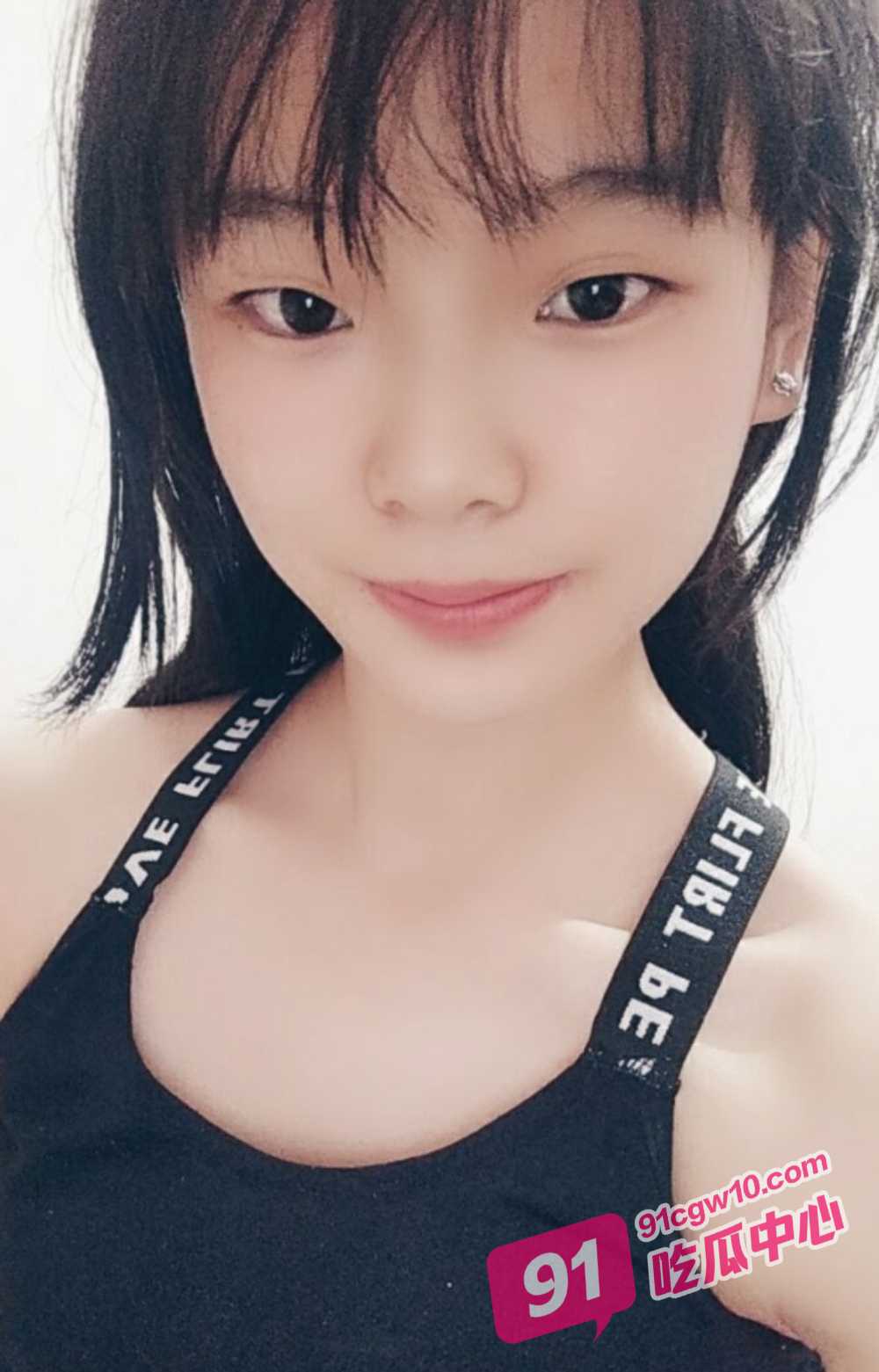 陕西渭南师范学院陈燕 闷骚眼镜妹口活一流 性感长腿黑丝大尺度私拍流出 配图4