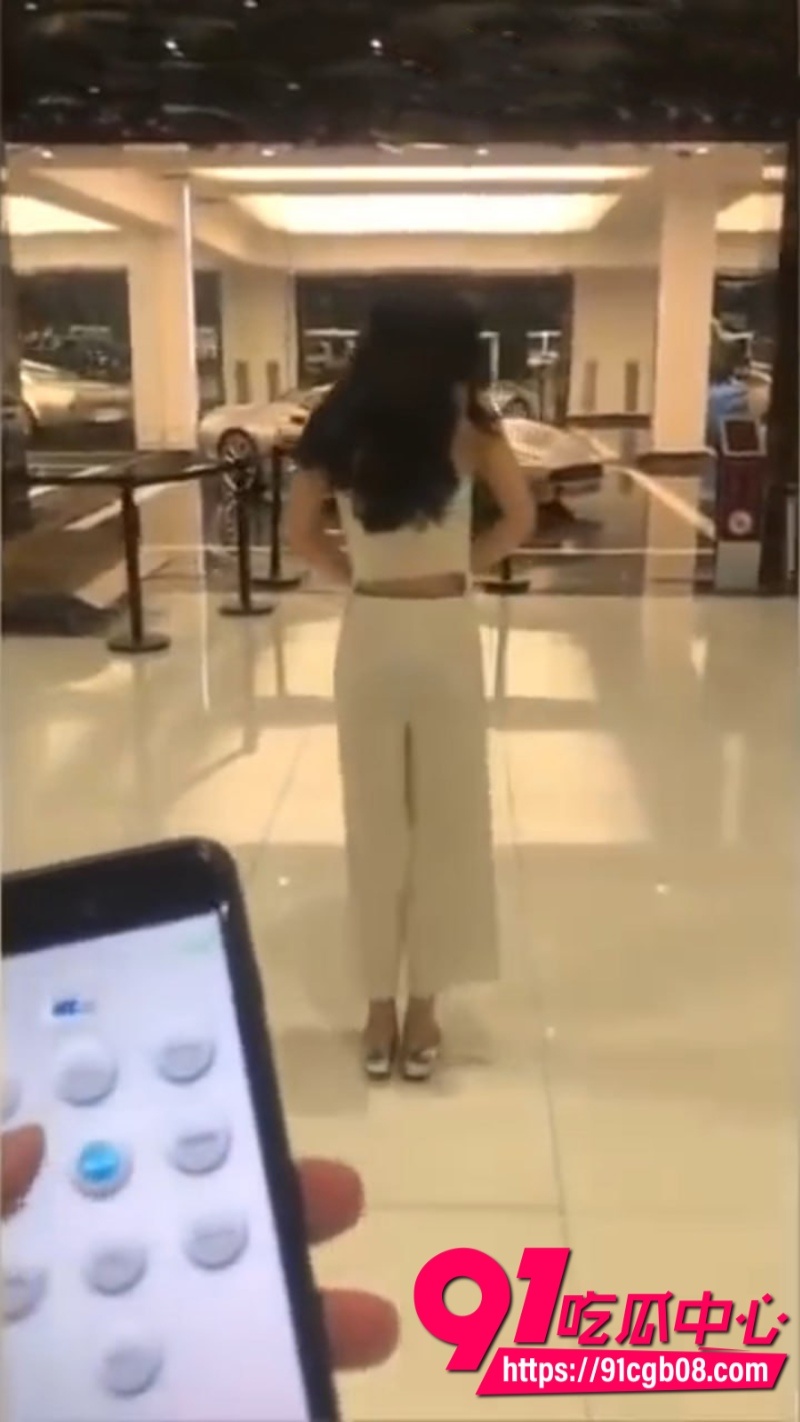 富二代约绿茶婊 欣杨 车展大胆调教3