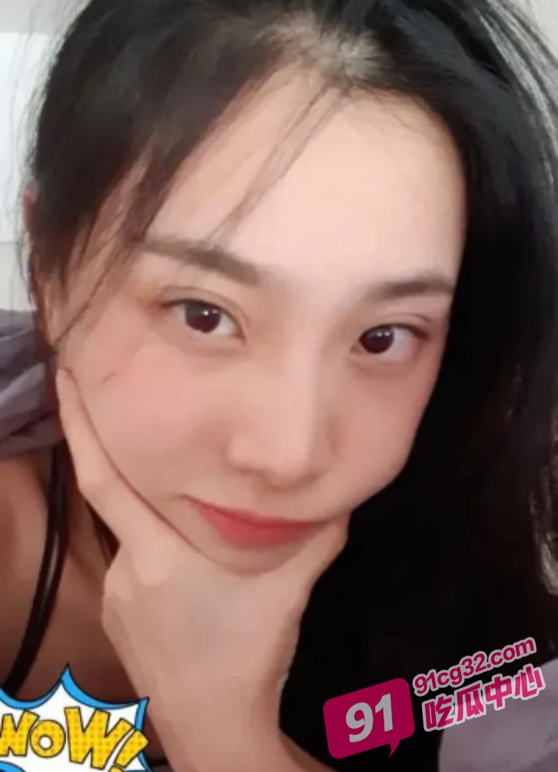 淫姬留学生刘玥onlyfans最新作品 神秘黑衣人索要万圣节礼物 不给糖就操你 配图3