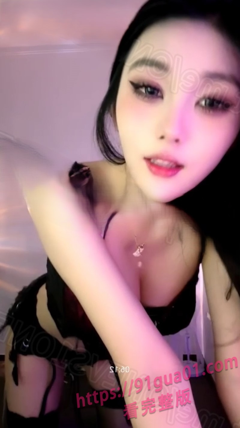 抖音网红小金金1V1高能实录 盯射挑逗画面太顶了 配图3