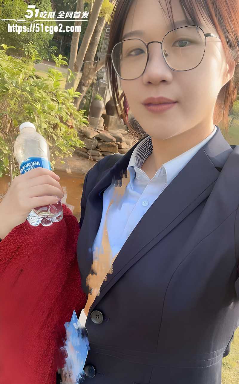 深圳极品银行女职员刚结婚就偷情01