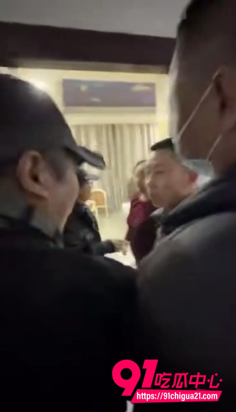 潮汕抓奸现场直击视频2