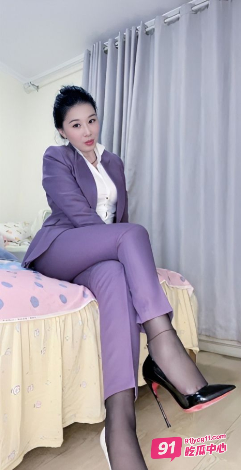 北京老师高淑芳 在国外给黑人当性奴 屄松的可以拳交～ 配图5