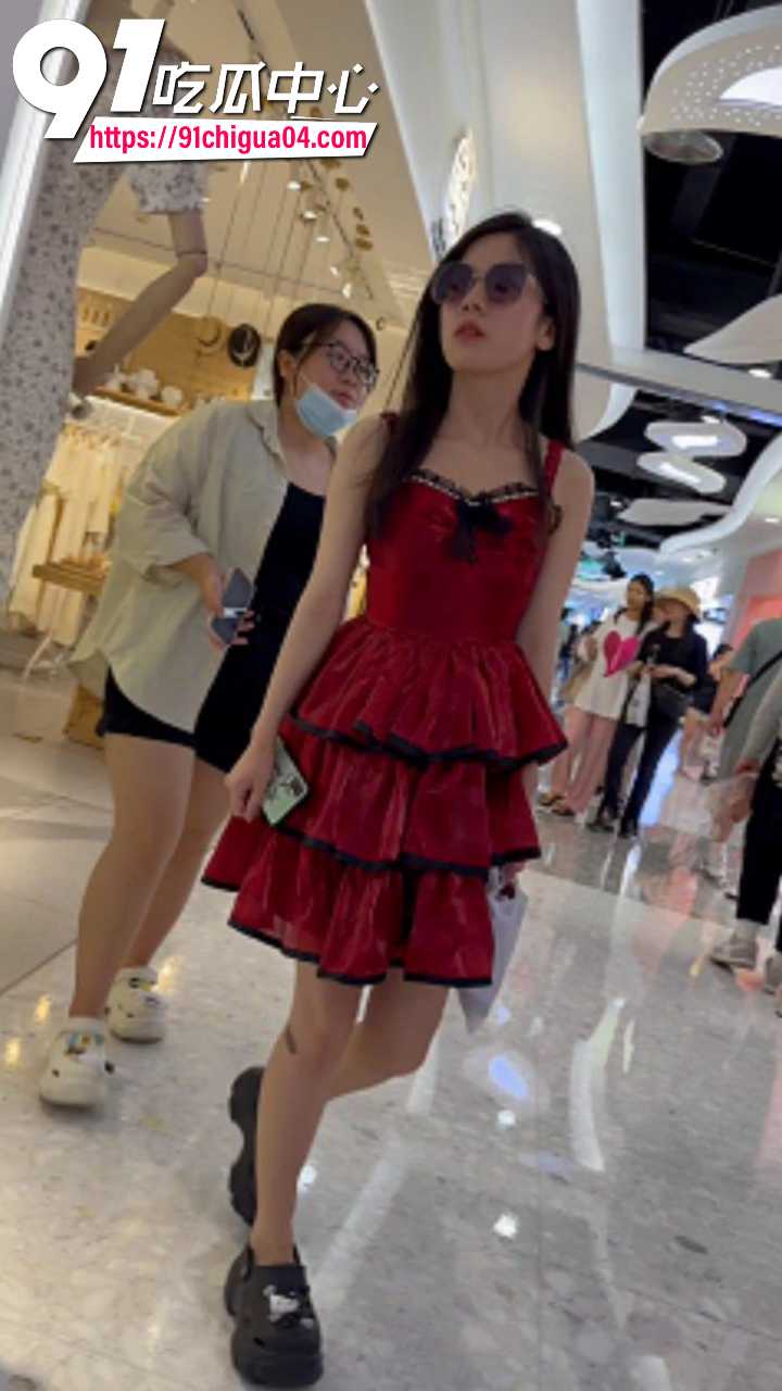 极品学生妹无内贴逼拍摄5