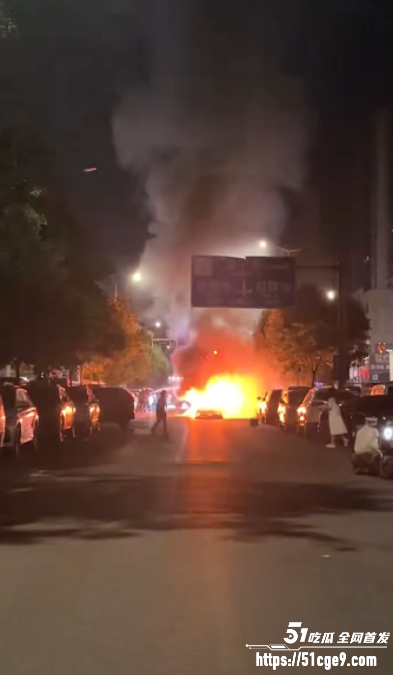 山西大同东信土产街烧车事件01