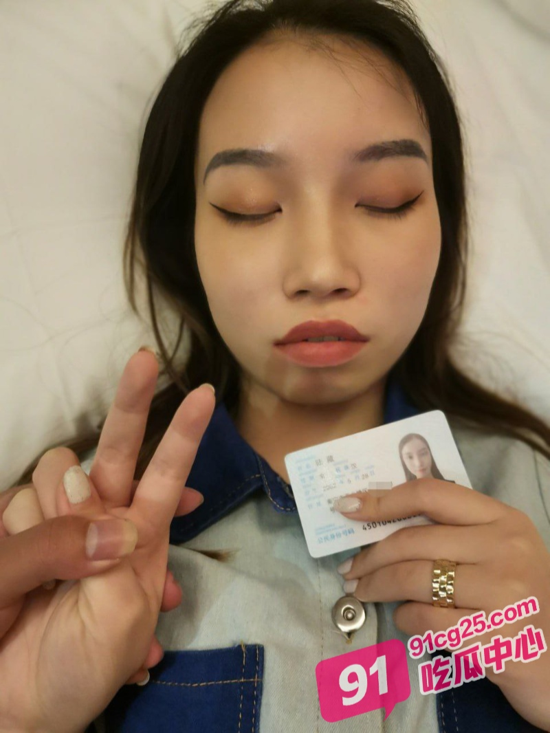 女大学生网恋奔现 遭下药迷奸惨被滴蜡调教 小伙甚至浴血奋战！