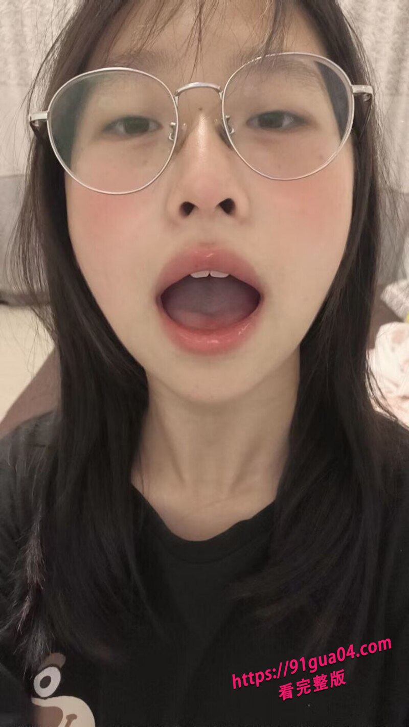 姐弟房间激情性爱03