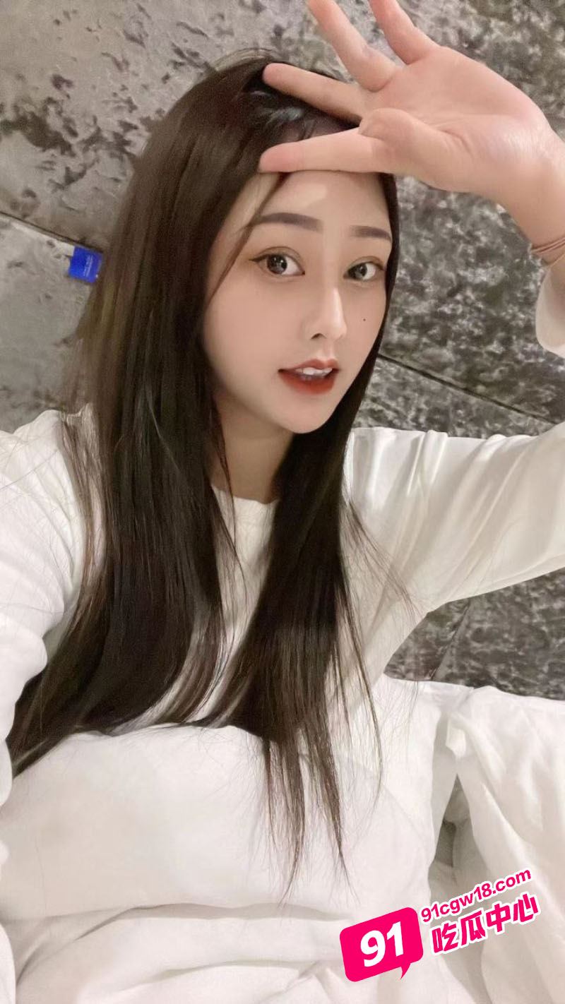 广州夜场DJ宋依娜 私生活混乱不堪 约炮视频遭曝光～ 配图3
