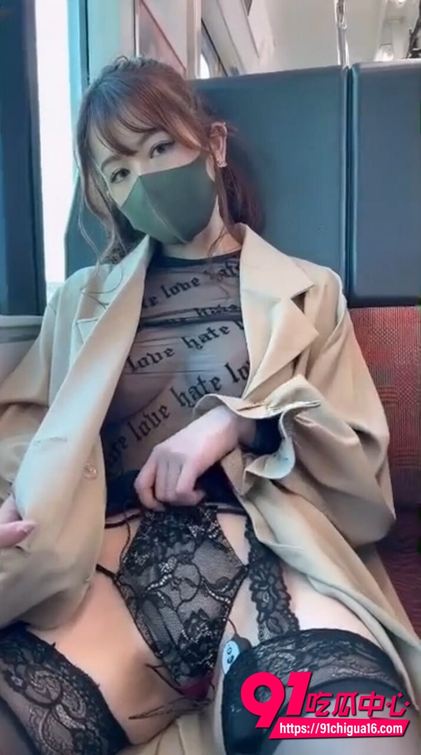 日本美女户外露出视频2