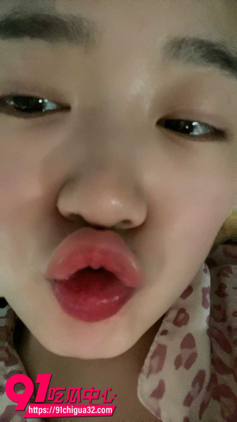 山东淄博女留学生李欣韦毕业于英国谢菲大学背着男友出轨偷情1 山东淄博女留学生李欣韦毕业于英国谢菲大学背着男友出轨偷情1