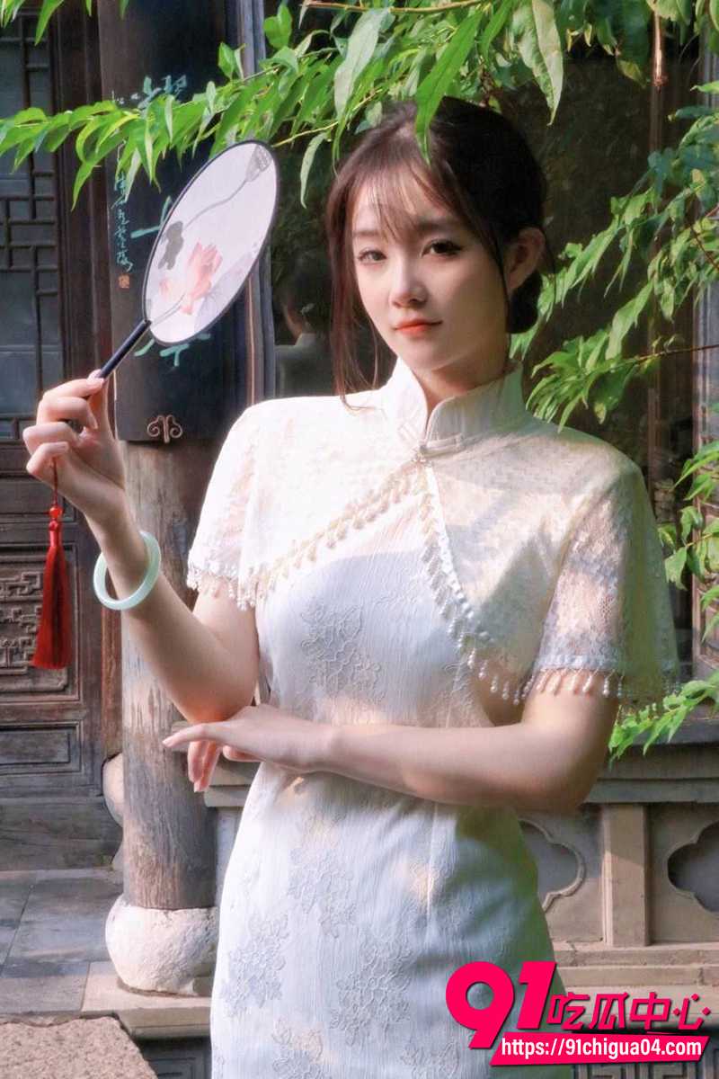 杭州顶级校花 吴语萌 被渣男友无情曝光不雅自拍 淫荡气息令人发指!
