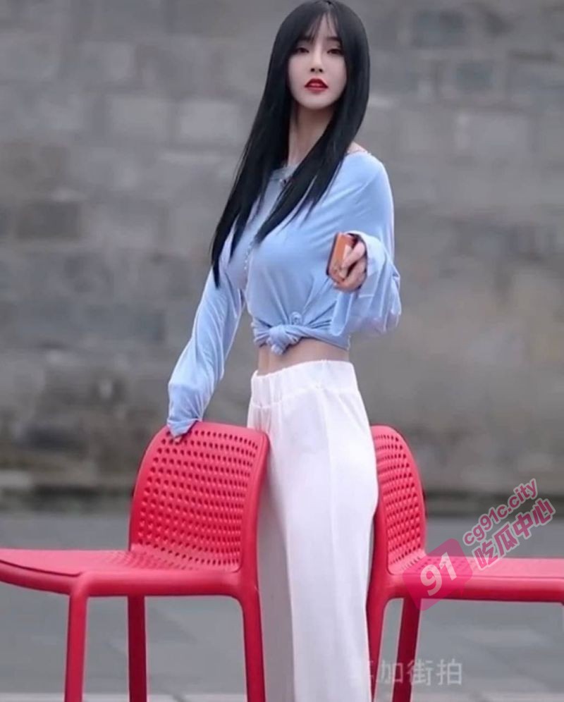 抖音风剧情～女友下海遭曝光 含泪看完别人操自己女友小穴!😭😭😭