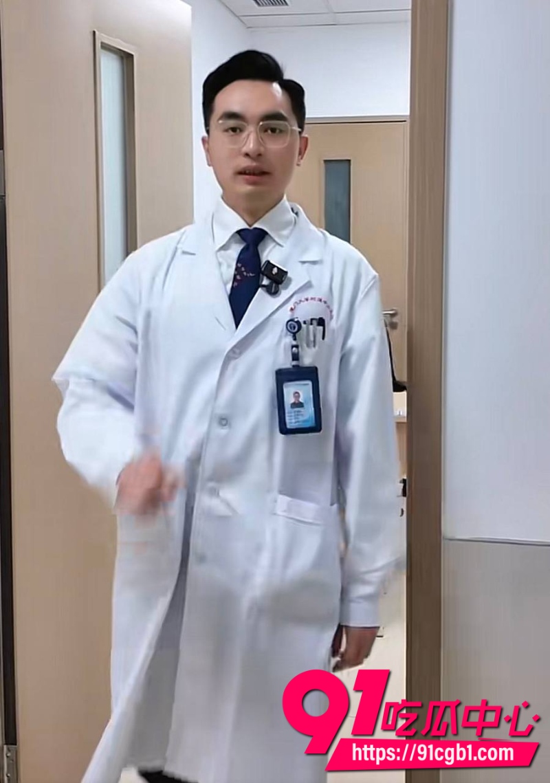 厦门大学附属中山医院医师许靖熠脚踏多条船被女友实名举报到工作单位28 厦门大学附属中山医院医师许靖熠脚踏多条船被女友实名举报到工作单位28