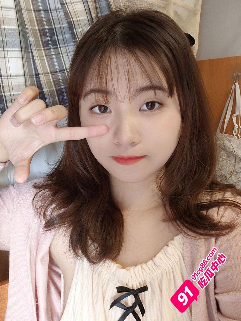厦门大学极品反差学妹张婉莹 和男朋友做爱视频被曝光流出 一脸骚样让人欲罢不能~