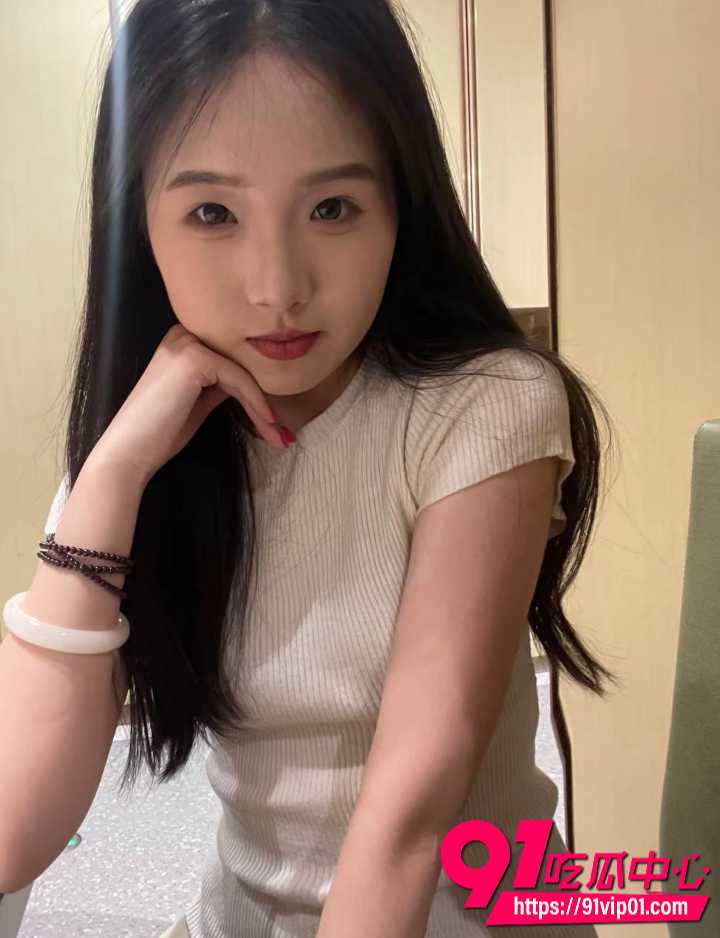 深圳大二体育女生约大一男生做爱2