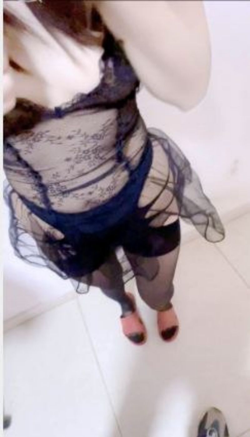 撸片甄选～美女邻居辅导孩子写作业 我在后面用鸡吧给她按摩 其乐融融~