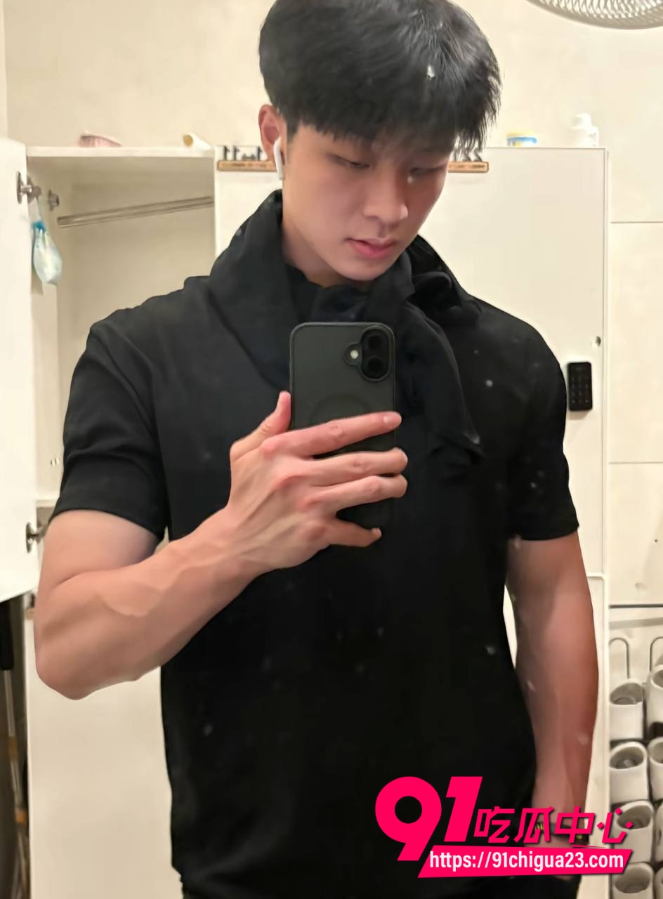 网友曝光北外渣男谭某网名curry34