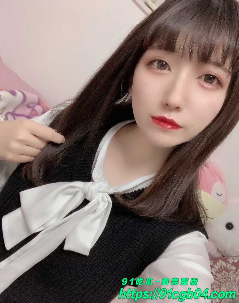 25岁的日本护士H以清纯乖巧的形象惊艳亮相 外表乖巧可爱却充满意想不到的反差魅力!