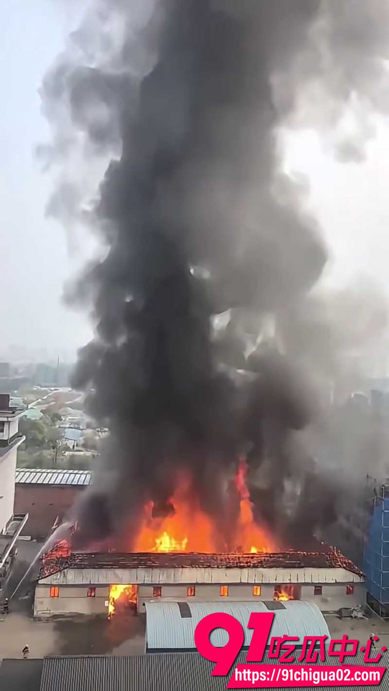 9成都八里庄地铁站大火 3 9成都八里庄地铁站大火 3