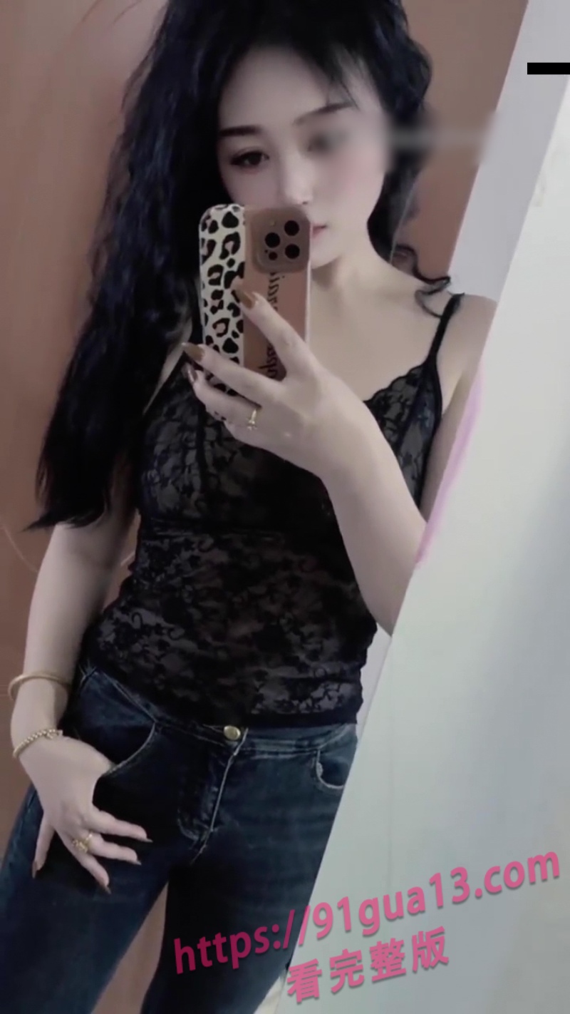 快手刘大美人福利私拍泄露 苗条御姐抠穴自慰视频网络疯传~ 配图3