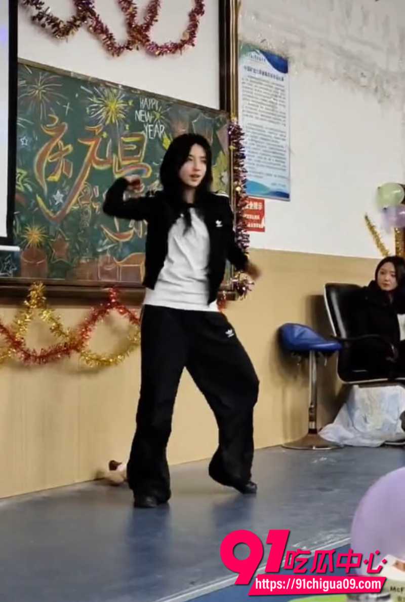 小学元旦晚会8 小学元旦晚会8