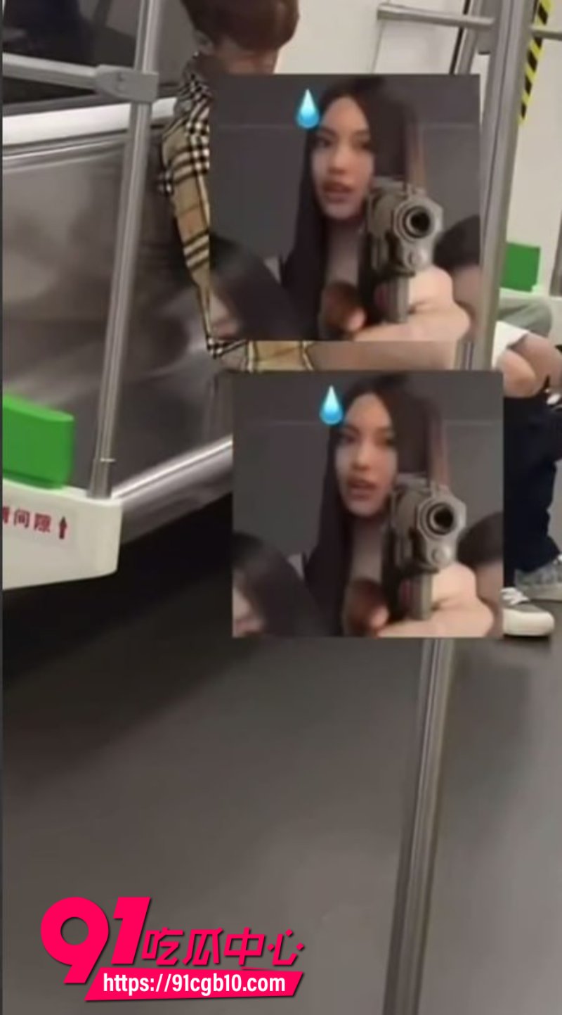 南宁地铁一男子喝醉酒在地铁上打飞机7