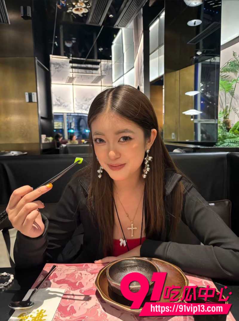 抖音23岁美少女Mameliya前男友太离谱赌博骗50万软饭硬吃还出轨新欢同居4