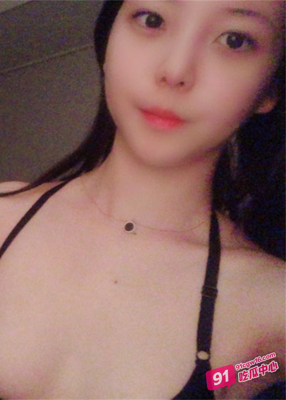 盐城师范学院学生妹杨梦露偷看黄片无师自通 自主开发自慰功能 揉奶抠穴宿舍发骚 配图3