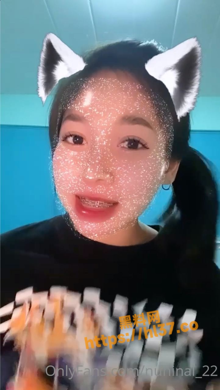 Onlyfans女网黄 nuninal22 推特号ngaoo 泰国黑丝巨乳女神的裸体自拍照片和视频分享
