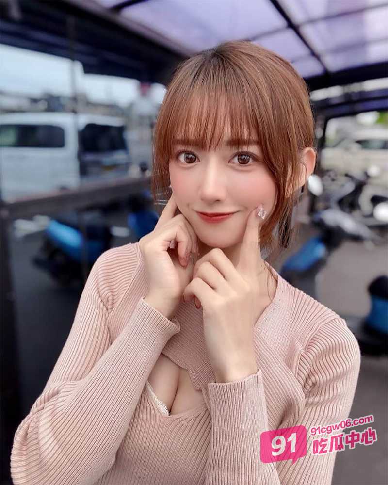 日本高分AV鉴赏 希岛爱里化身朴素美乳女郎 遭客人疯狂抽插中出内射！ 配图3