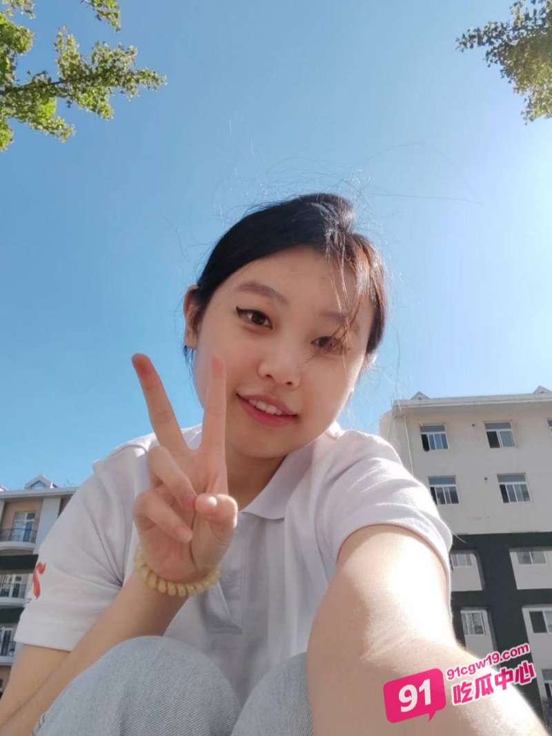 大神花式调教多位高颜值学院派女神 口交舔肛口爆吞精超多玩法合集！ 配图10