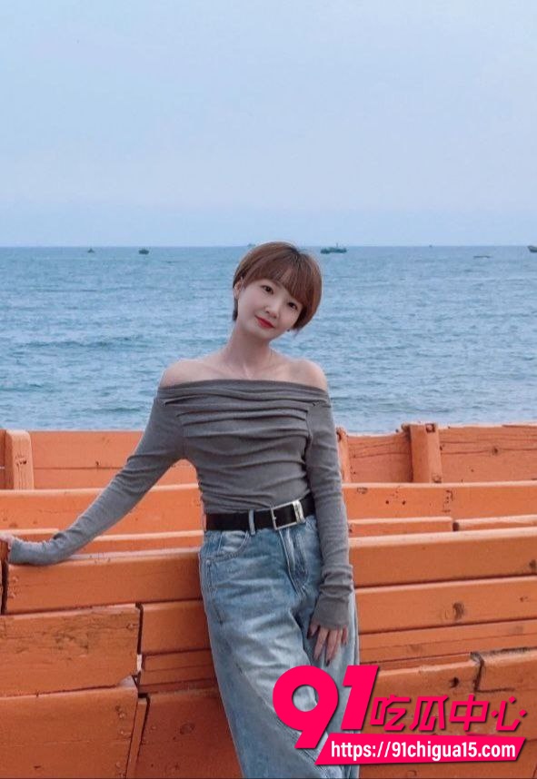 周萌6