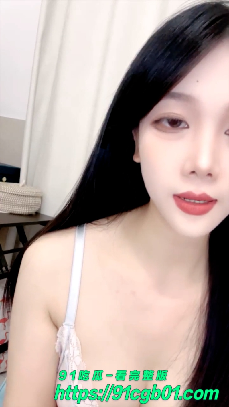 极品尤物奶梨呀直播流出 绿播女神变网黄 揉穴自慰白浆四溢尺度炸裂