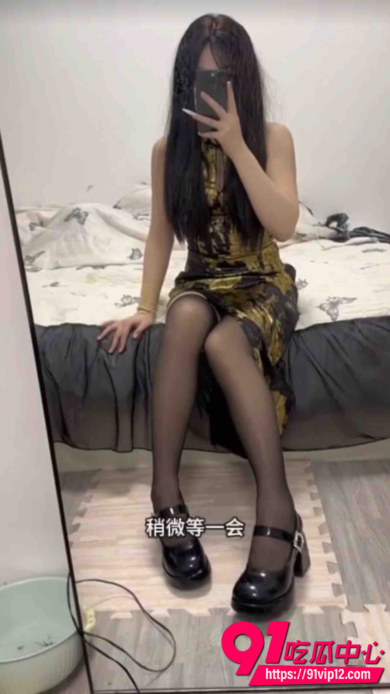 性感妹妹勾引打游戏的哥哥5 性感妹妹勾引打游戏的哥哥5
