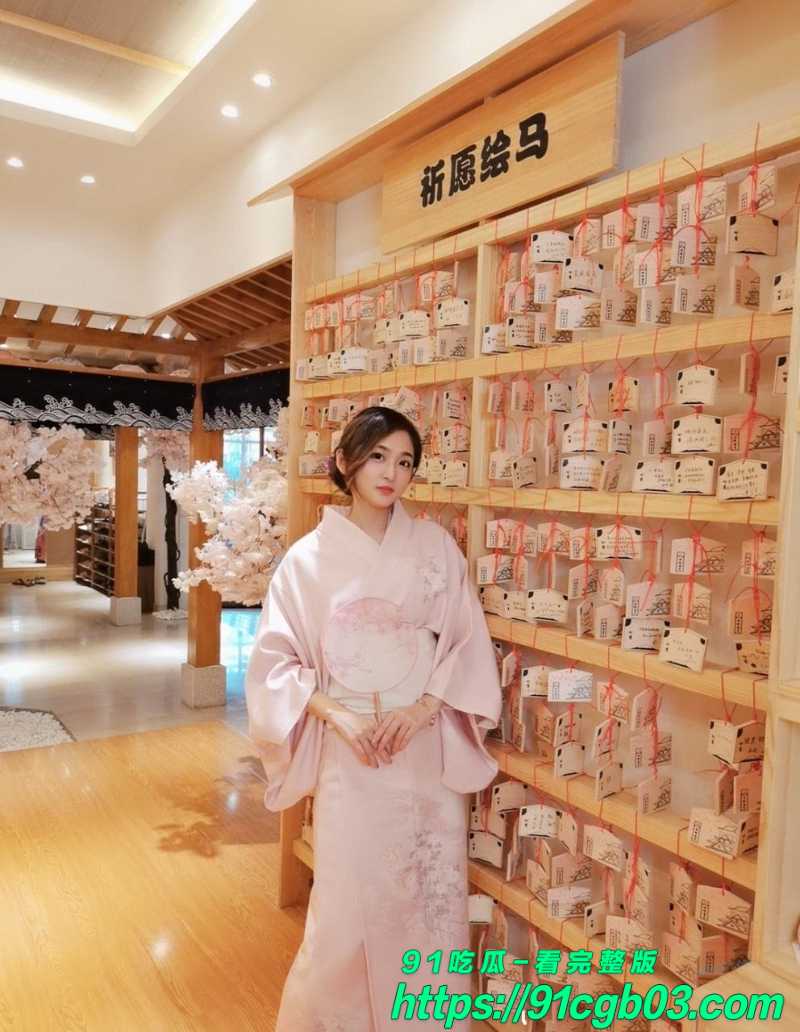 超甜学生妹日本制服自拍泄密 私下被男友爆操反差婊骚劲十足！