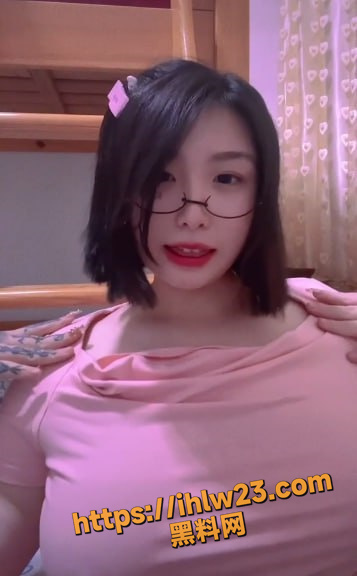 万人疯求的山西母狗 晶崽 推特巨乳反差婊 啪啪深喉SM窒息 呕吐物都出来了