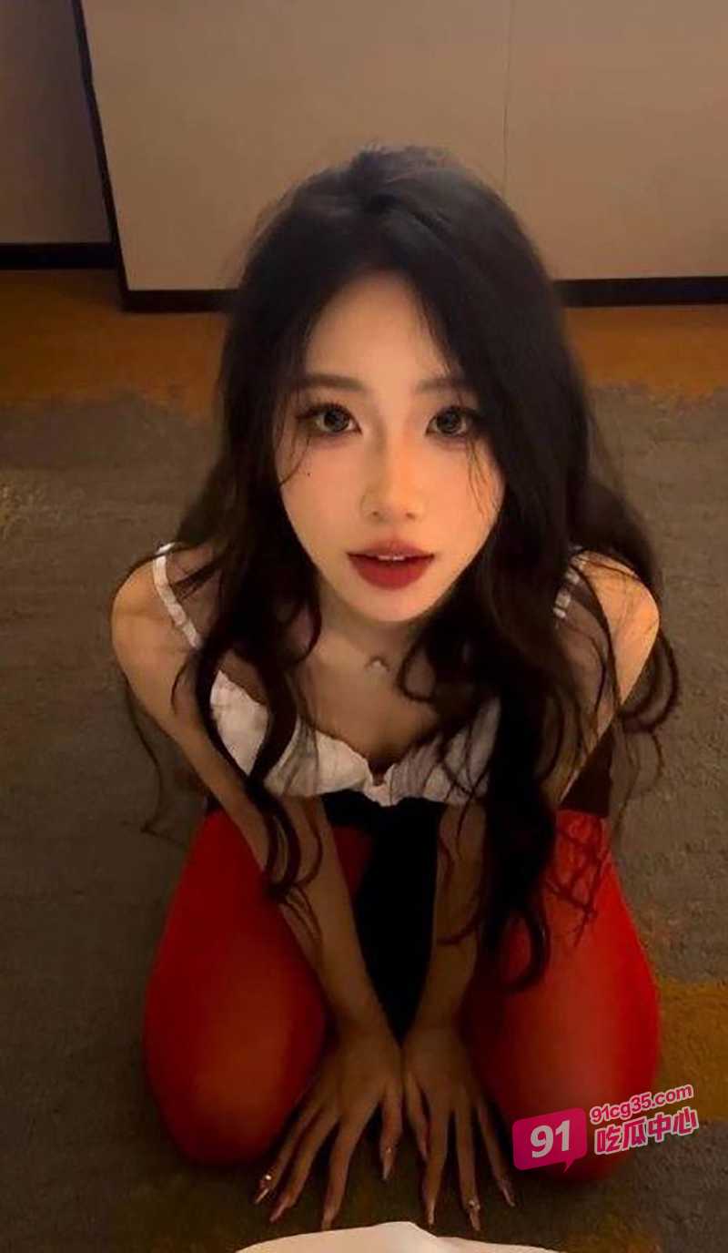 抖音小网红emlly 传闻是某金主调教的性奴泄欲器 玩够后视频被曝光！ 配图6