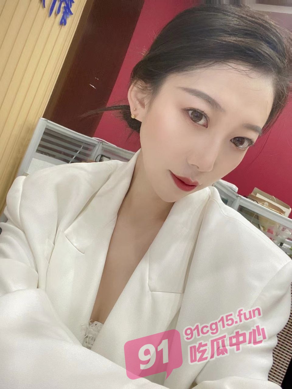厦门大学工商管理学院姚采歆～被金主爸爸带到酒店各种姿势玩弄 真是一只采精的小蝴蝶