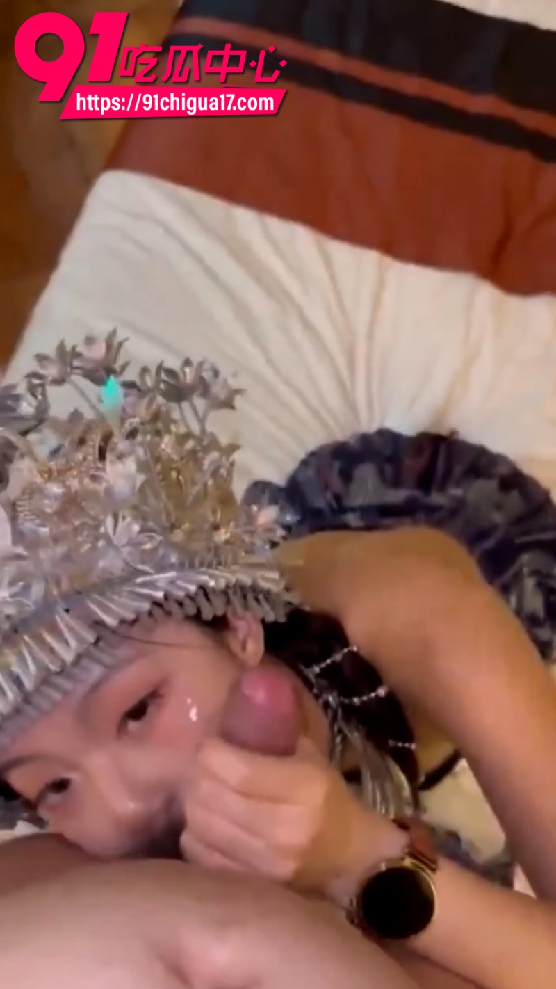 误入苗寨沦为苗疆少女舌下玩物5