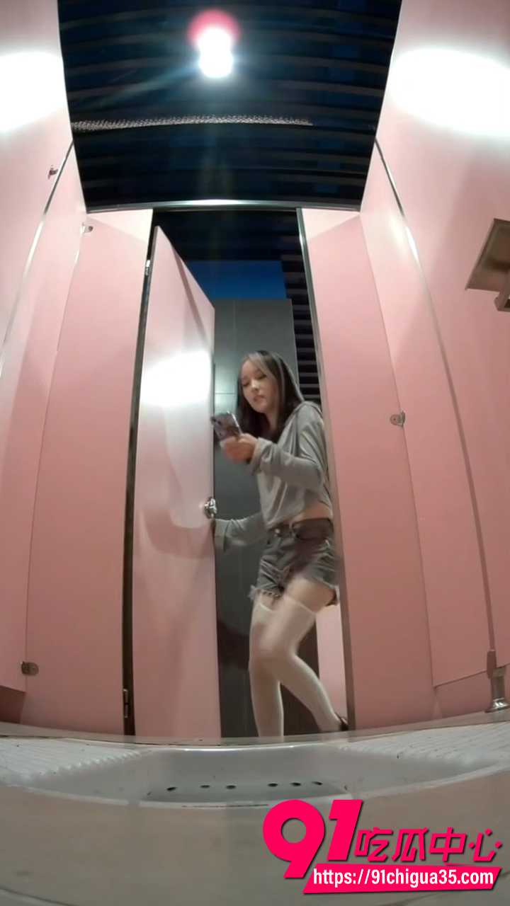 厕所偷拍系列2 厕所偷拍系列2